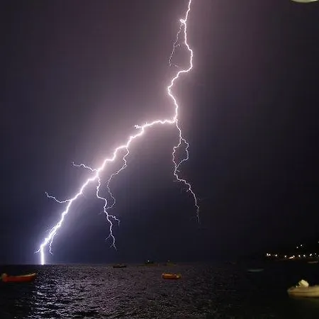 Apartament Charoula *