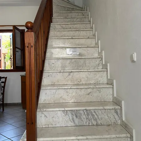 Apartment Charoula *