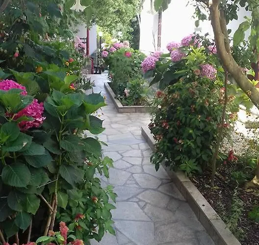 Charoula * Platanias (Thessaly)