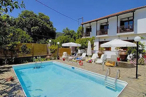 查鲁拉公寓 普拉坦亚斯