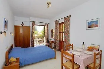 Apartament Charoula *